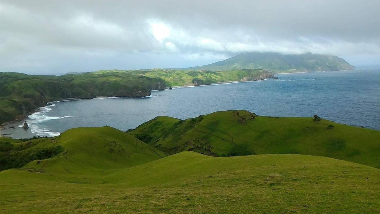 Florabells Iraya Guest House - Batanes Basco ภายนอก รูปภาพ